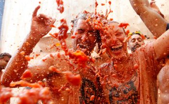 la tomatina