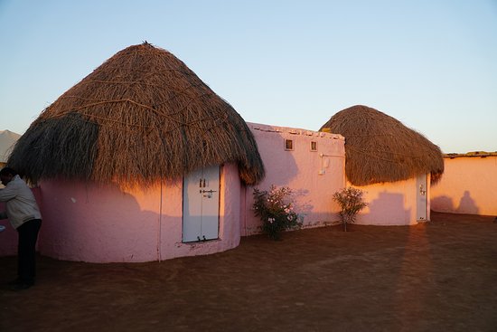 TREE HOUSE COTTAGES