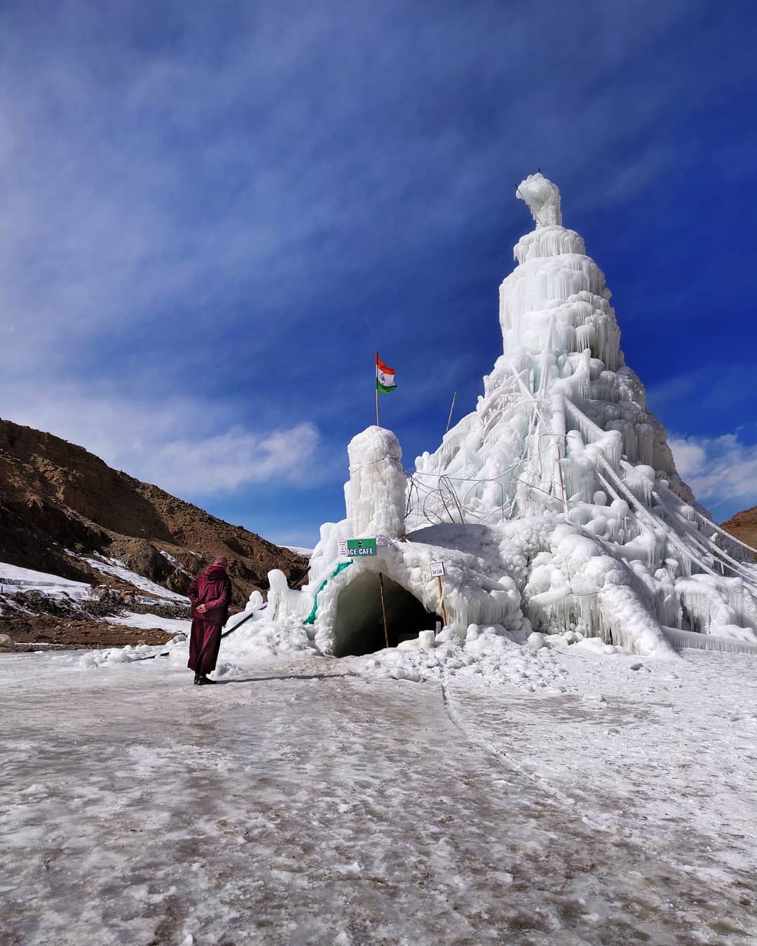 At a height of 14000 ft India got it's first ice cafe